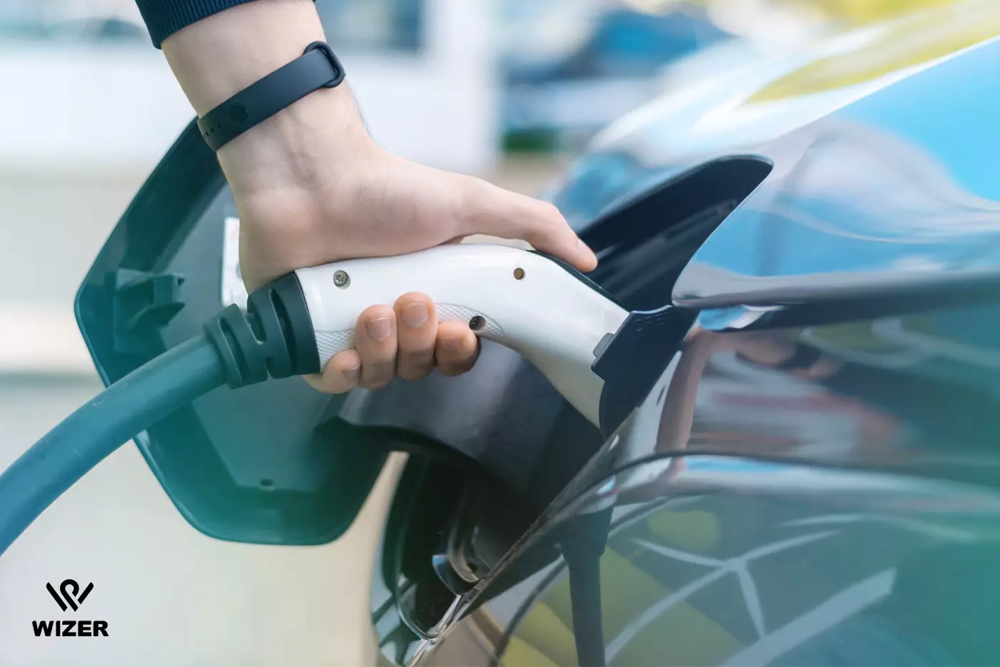 ردیاب GPS برای خودروهای هیبریدی