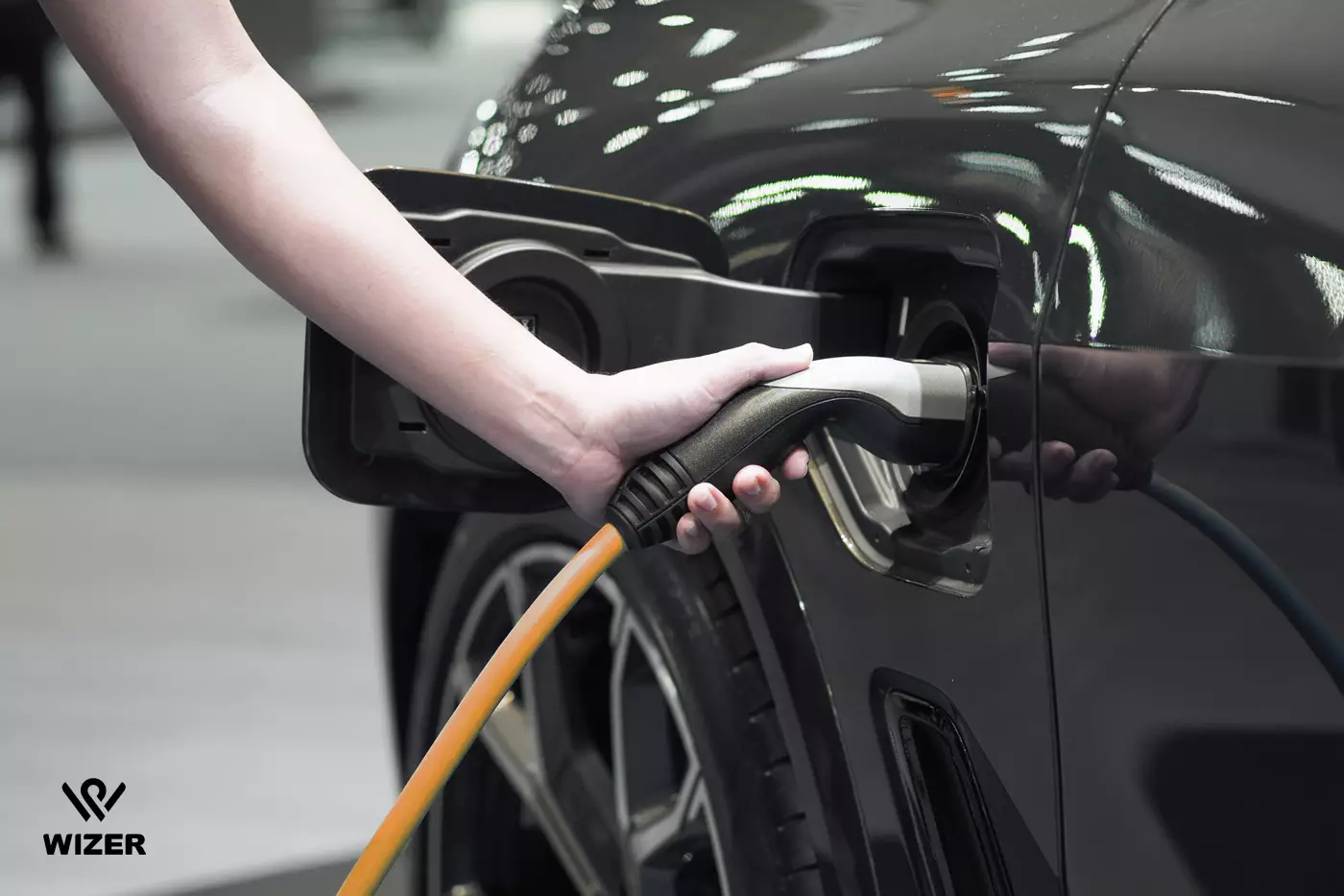 ردیاب GPS برای خودروهای هیبریدی