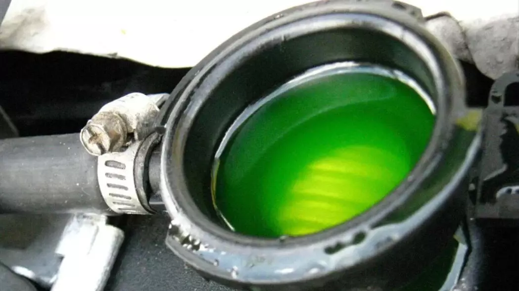 تعویض ضد یخ خودرو