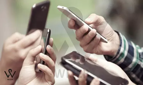 نصب اپلیکیشن ردیاب خودرو روی چند تلفن همراه