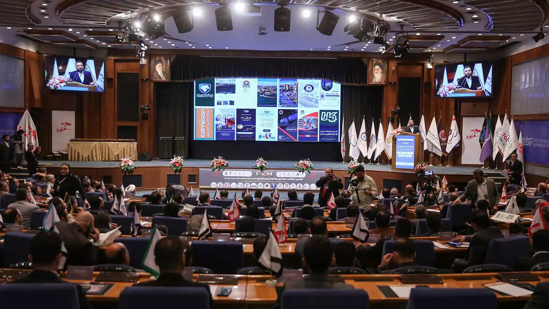 شرکت وایزر منتخب برتر دهمین اجلاس سراسری رضایتمندی مشتری ایران