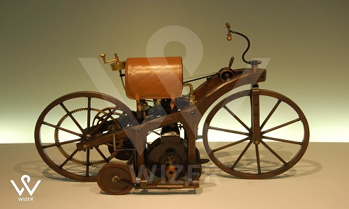 اولین موتورسیکلت با سوخت نفتی